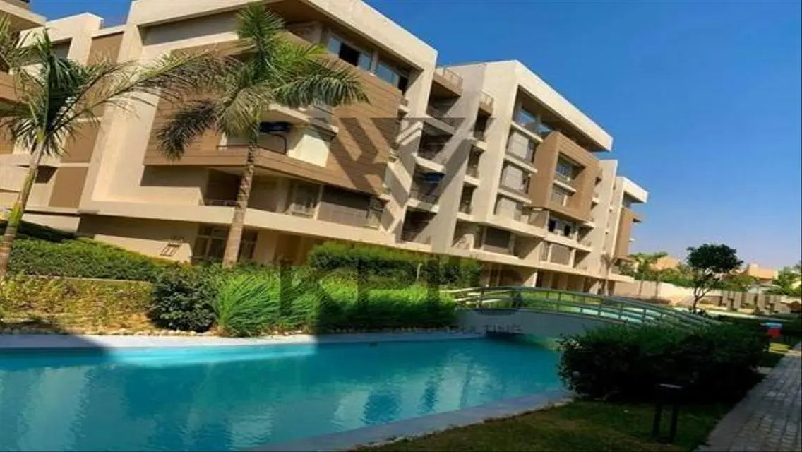 Luxurious Villa with Balcony and Shared Pool