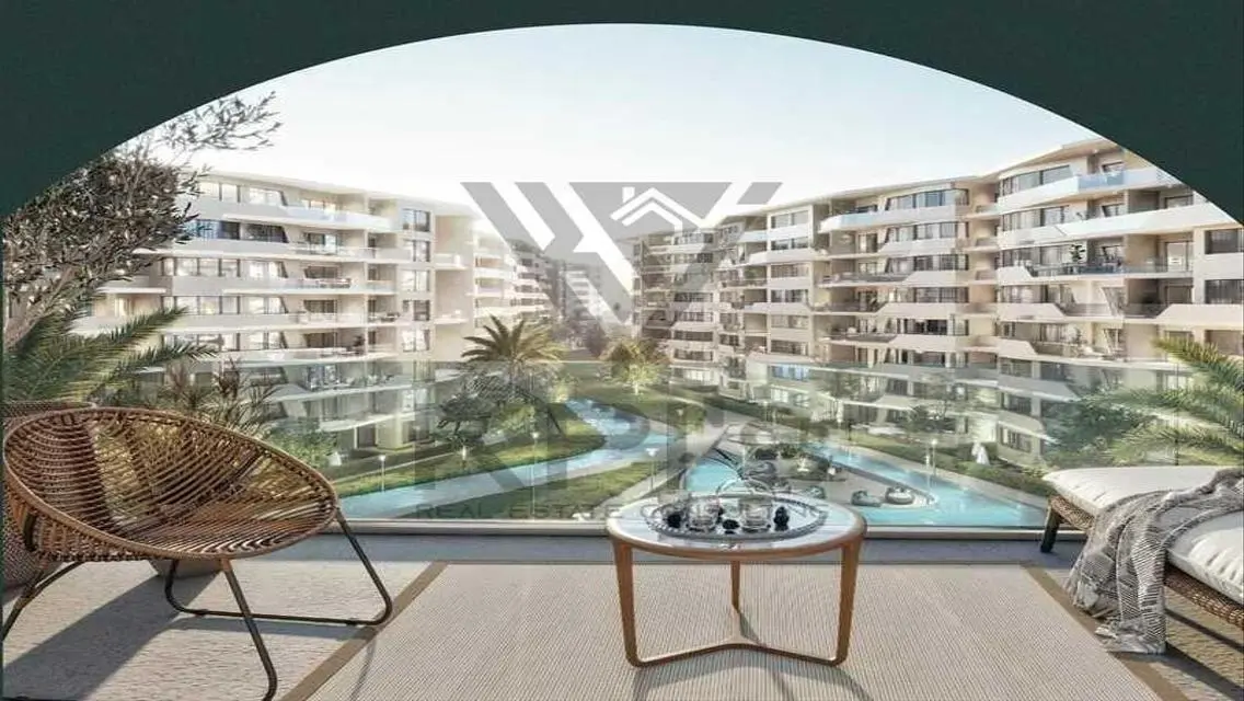 Luxurious Villa with Balcony and Shared Pool