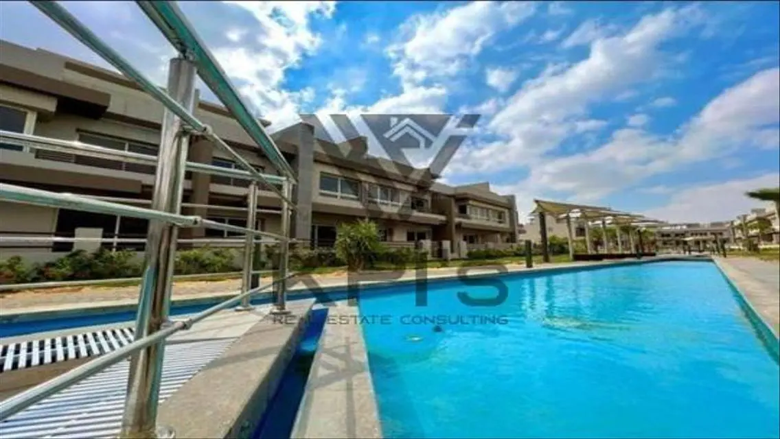 Luxurious Villa with Balcony and Shared Pool