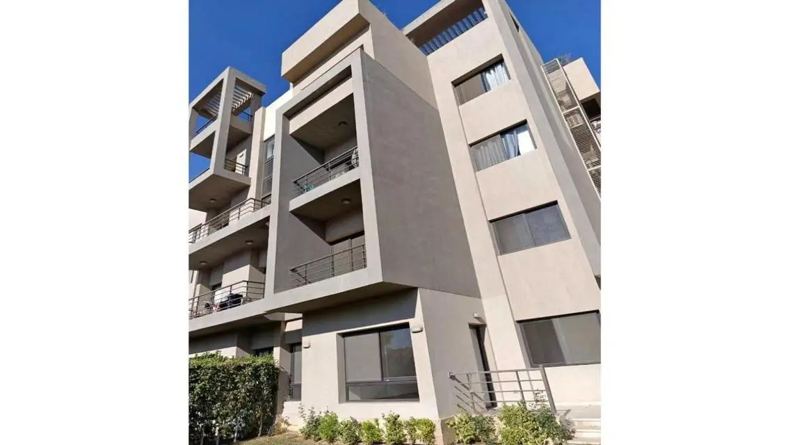 Luxury Villa for Sale, 6400000 EGP - 3 Bedrooms in a Premium Community
