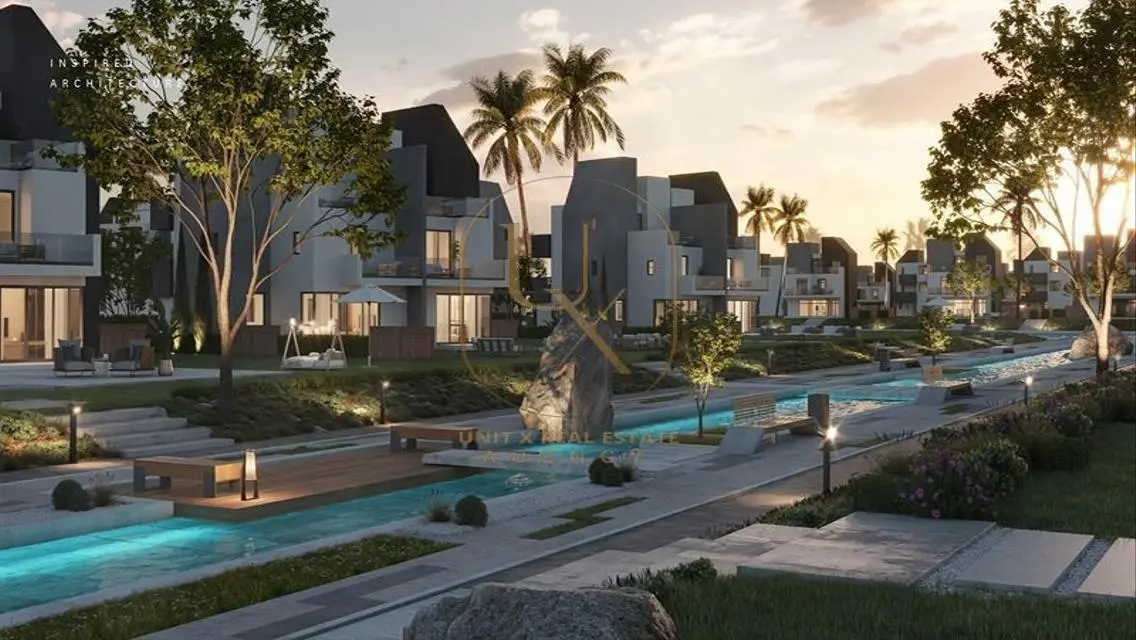 Luxurious Villa with Private Garden and Pool