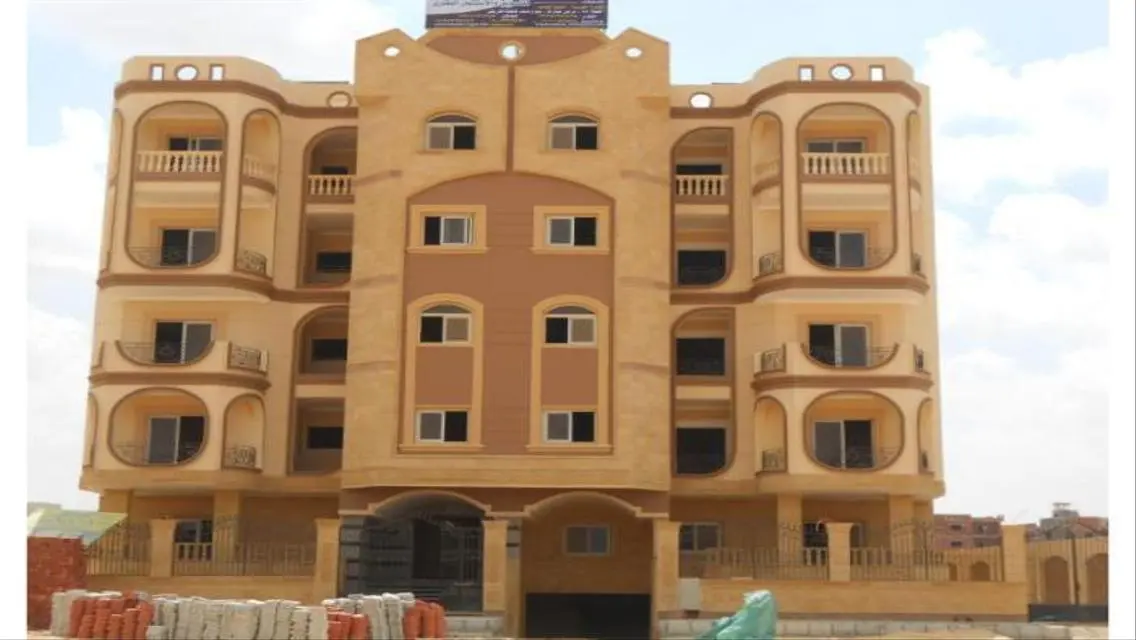 شقة 3 غرف نوم للبيع مميزة في قلب المدينة
