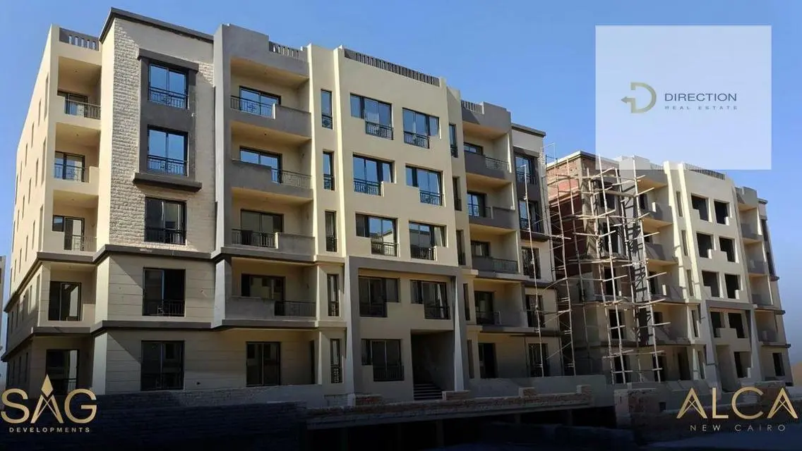 مدينة ترفيهية فاخرة على البحيرة