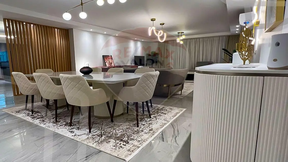 Stunning Apartment with Spacious Area in Prime Location