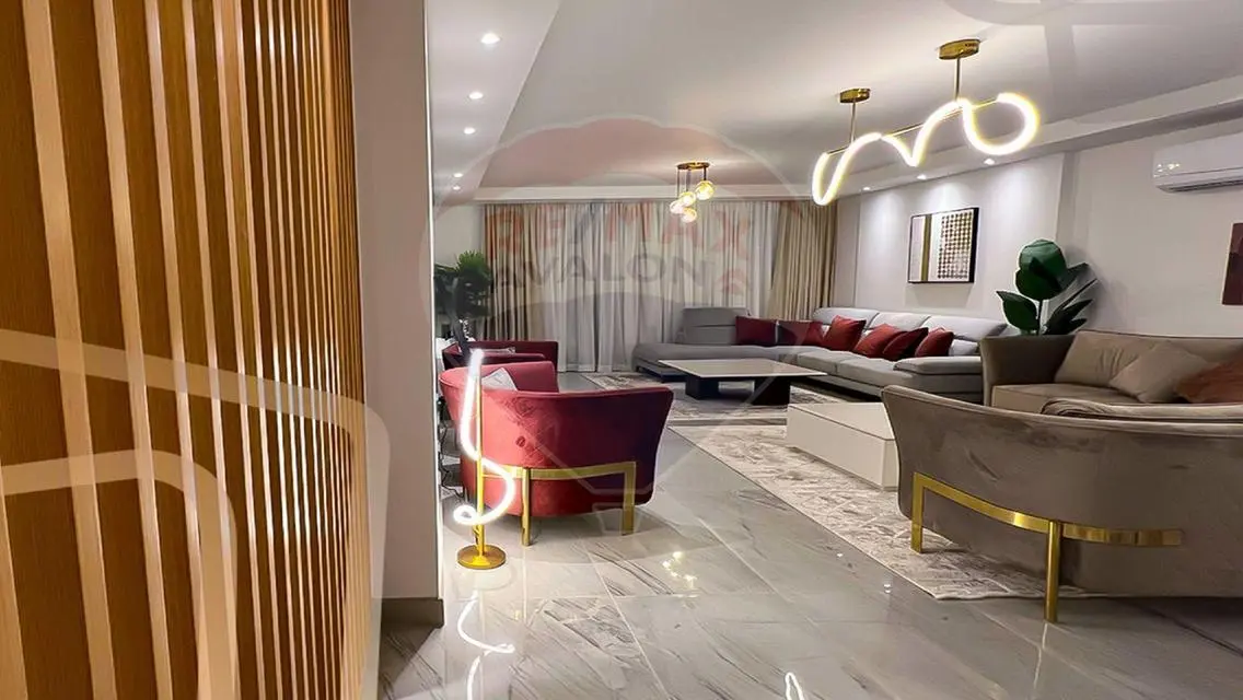 Stunning Apartment with Spacious Area in Prime Location