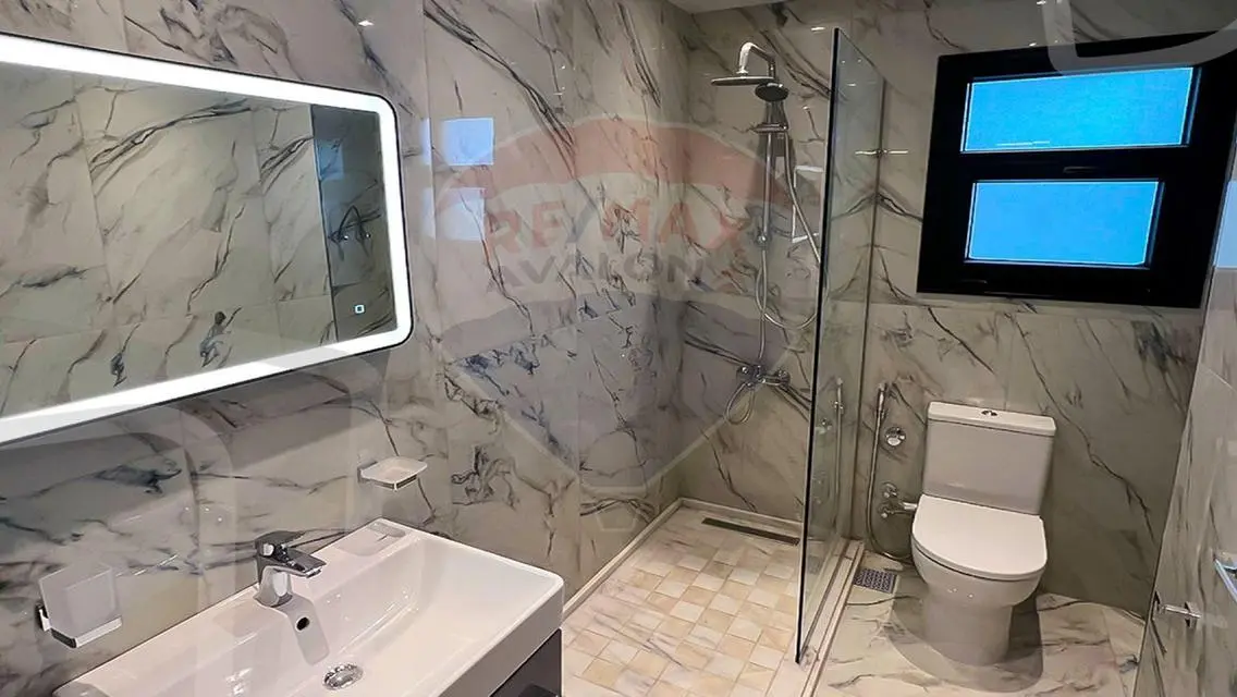 Stunning Apartment with Spacious Area in Prime Location