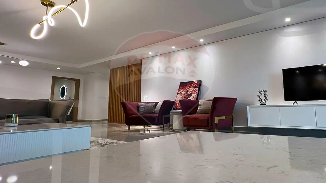 Stunning Apartment with Spacious Area in Prime Location