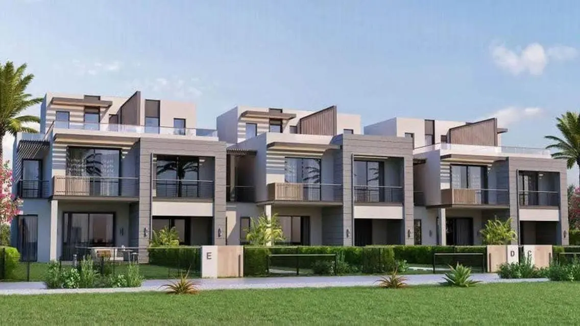 Luxury Villa for Sale in Hyde Park - 5,700,000 EGP