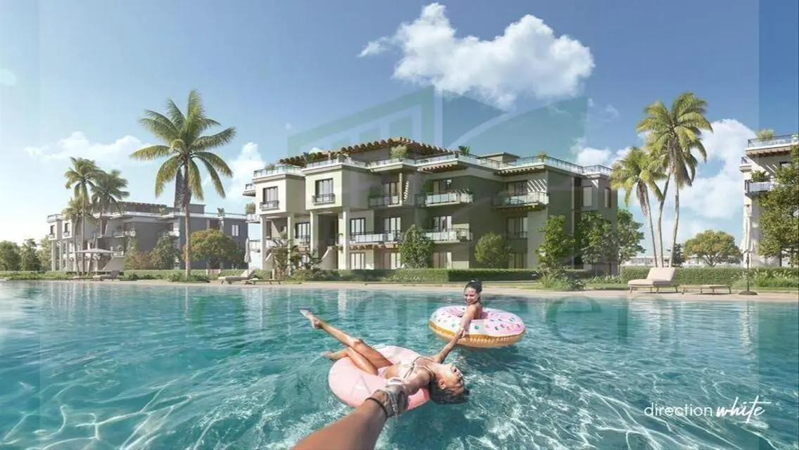 Luxurious Apartment with Lake View