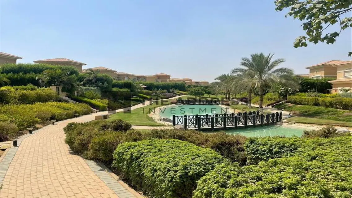 Luxury Villa with Private Pool and Lake View