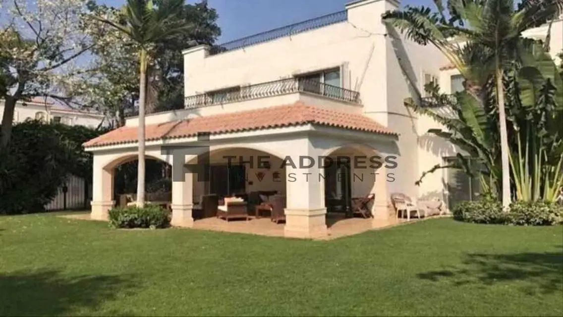 Luxury Villa with Private Pool and Lake View