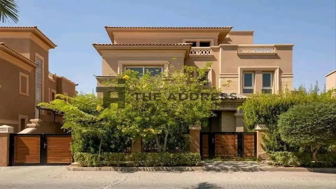 Luxury Villa with Private Pool and Lake View