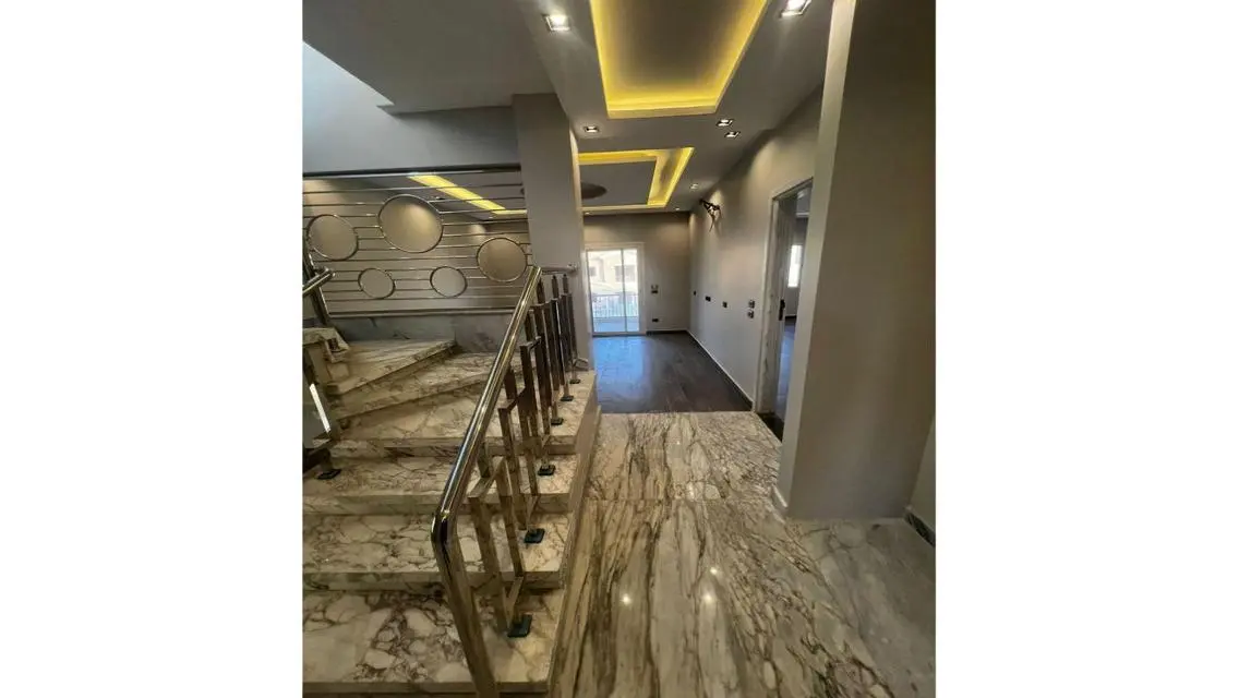 Spacious Apartment for Sale – 356 sqm