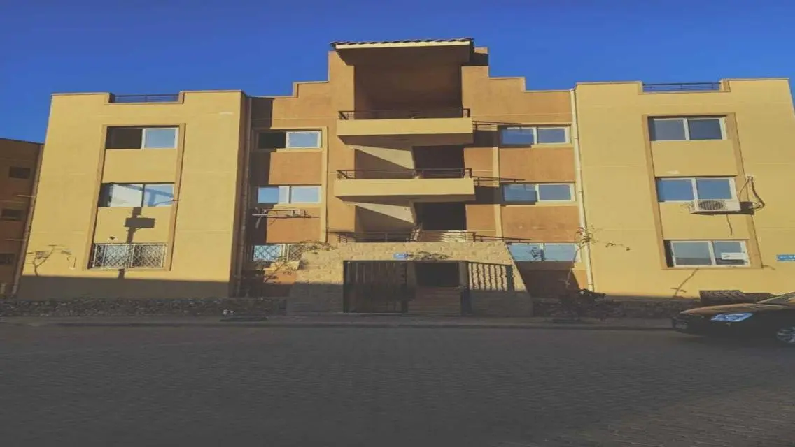 Luxury Apartment for Sale with Main Landmark View