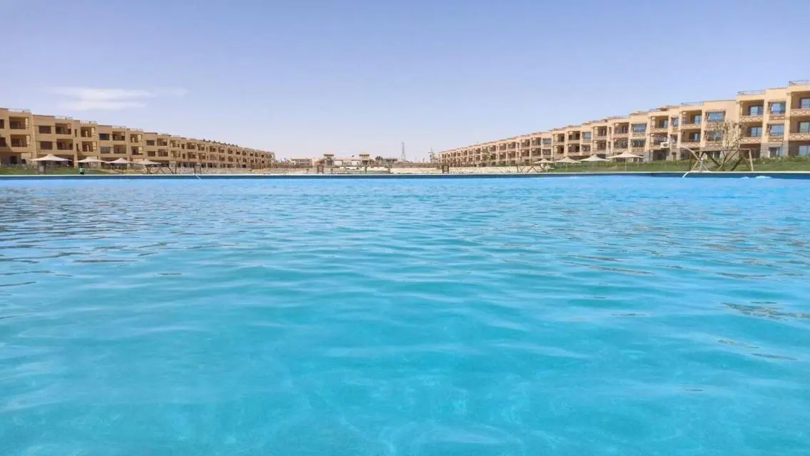 Luxury Apartment for Sale with Main Landmark View