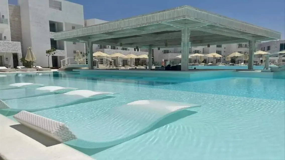 Exclusive Residential Unit by the Lakes