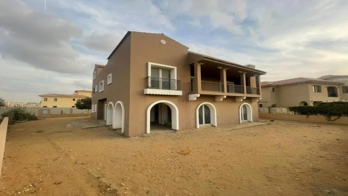 Luxury Villa for Sale in Hyde Park
