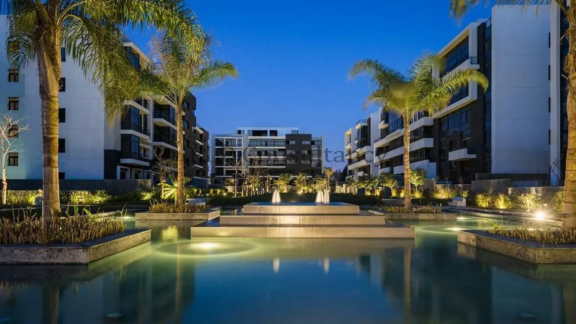 Luxury Property with Lake View
