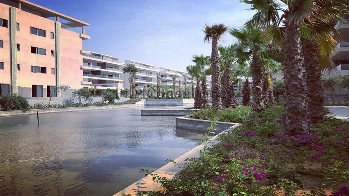 Luxury Property with Lake View