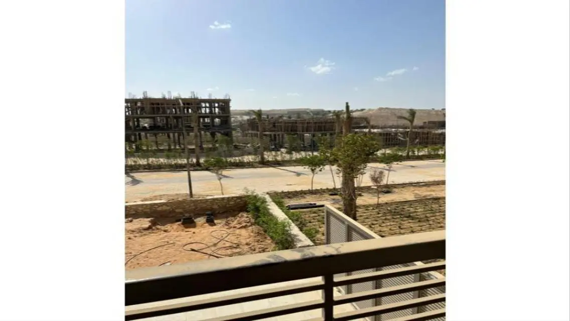 شقة فاخرة للبيع مع إطلالة رئيسية في قلب المدينة