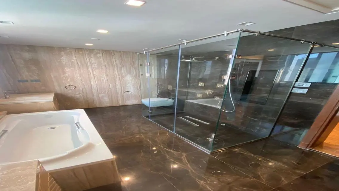 Luxurious Apartment for Sale Overlooking Lakes
