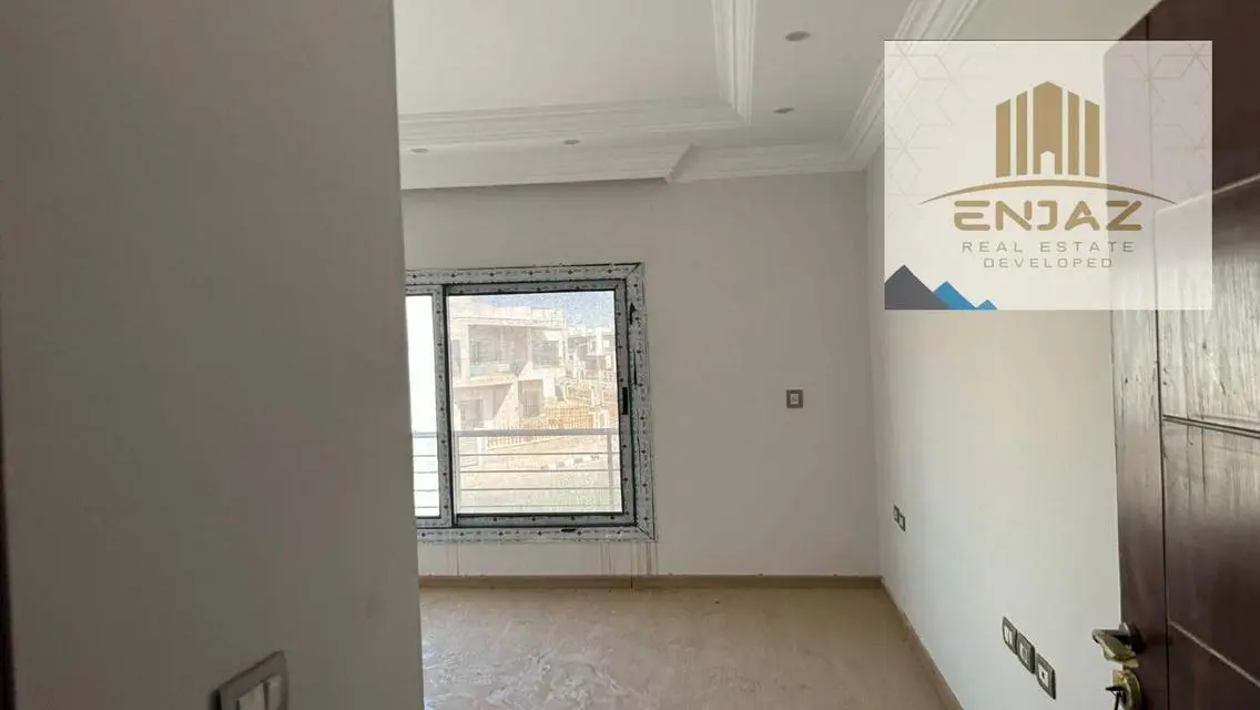 فيلا فاخرة للبيع بمساحة 750 متر في موقع مميز