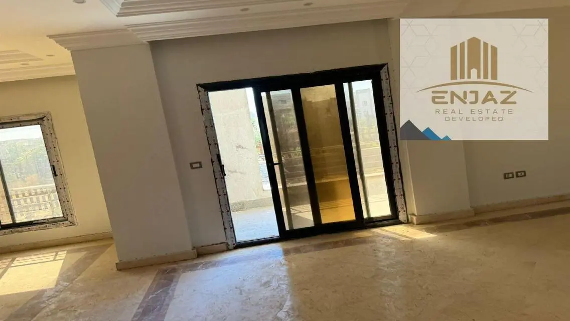 فيلا فاخرة للبيع بمساحة 750 متر في موقع مميز
