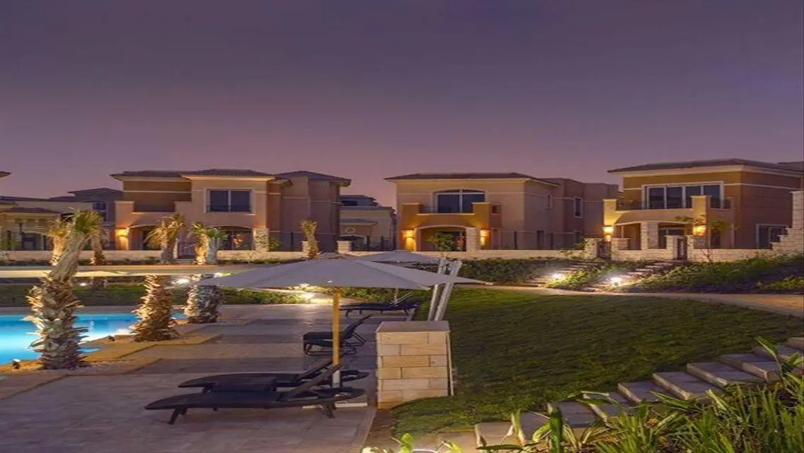Luxurious Villa in Stone Park - New Cairo