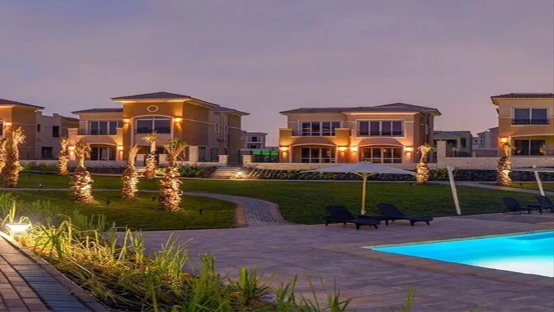 Luxurious Villa in Stone Park - New Cairo