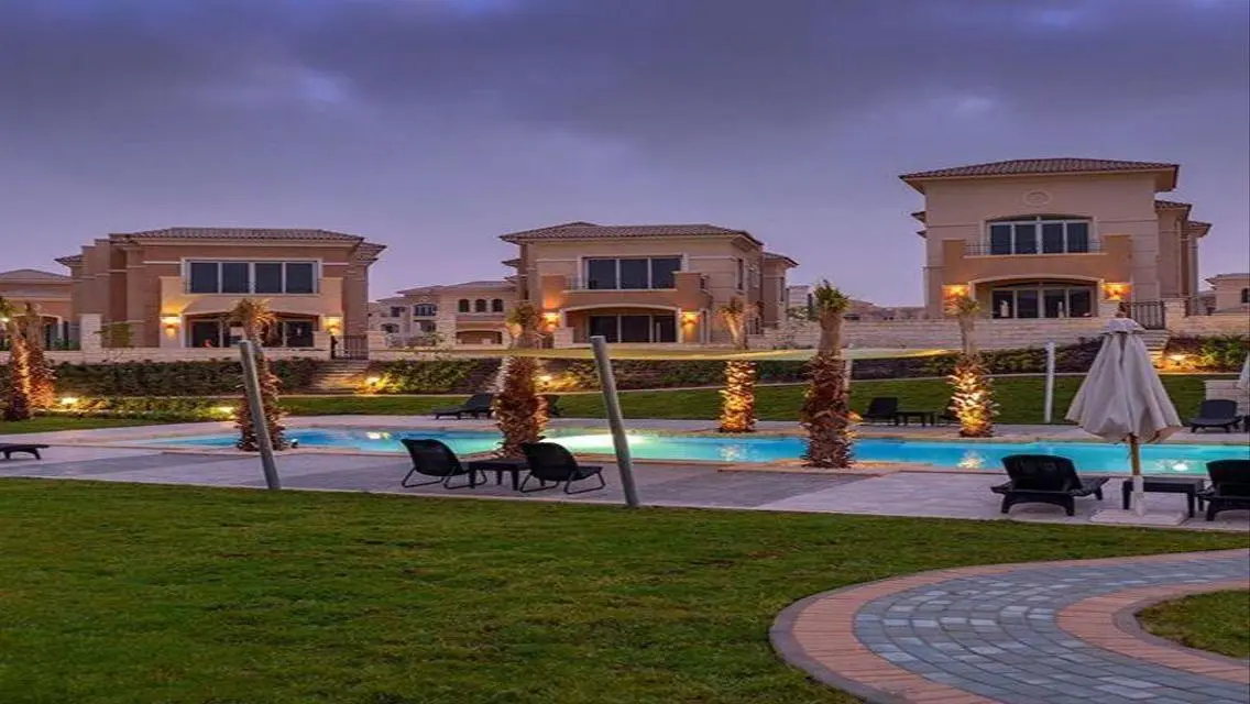 Luxurious Villa in Stone Park - New Cairo