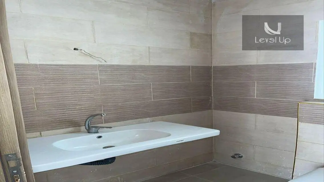 Luxurious Apartment with Balcony and Lake View near Main Landmarks