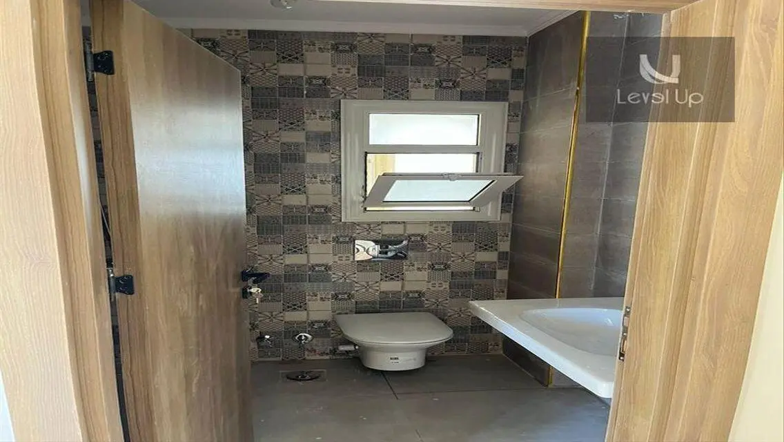Luxurious Apartment with Balcony and Lake View near Main Landmarks