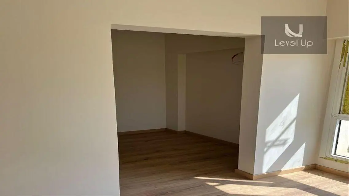 Luxurious Apartment with Balcony and Lake View near Main Landmarks