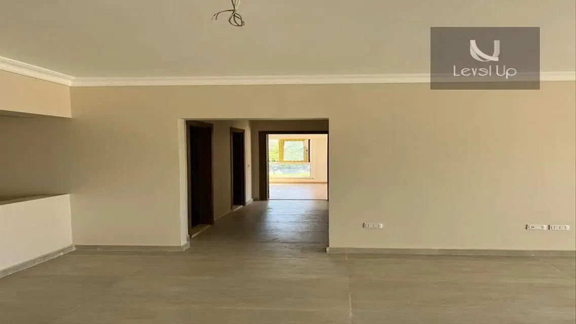Luxurious Apartment with Balcony and Lake View near Main Landmarks