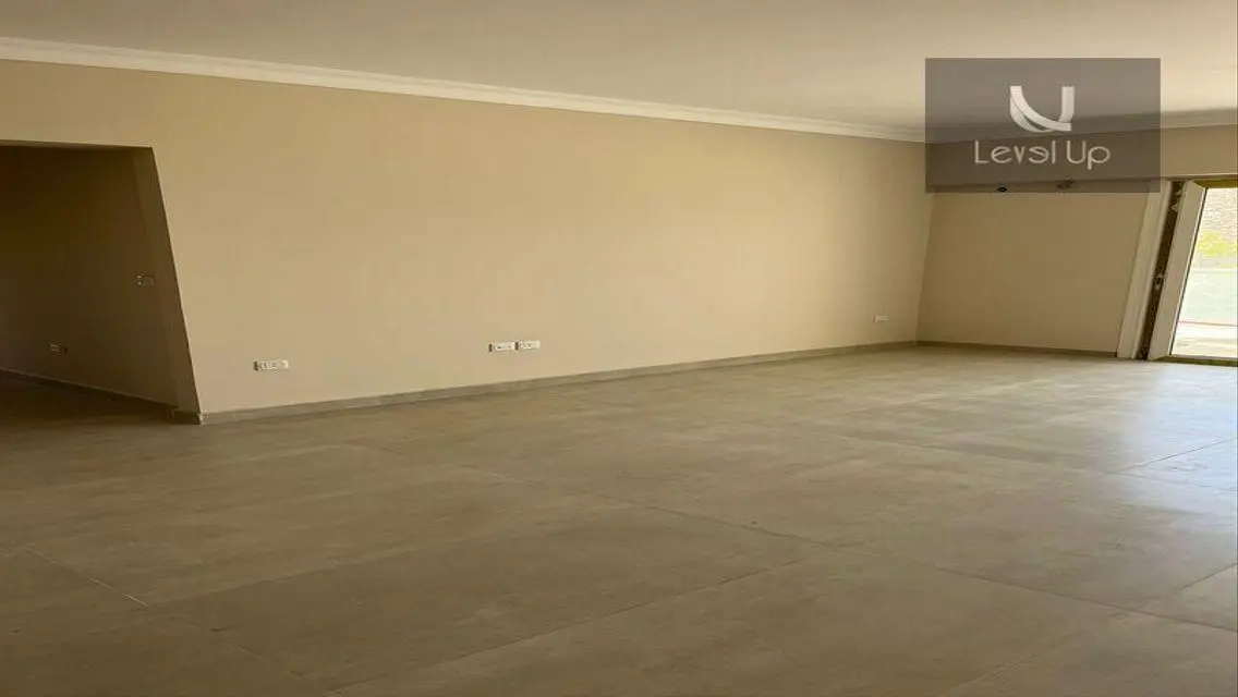 Luxurious Apartment with Balcony and Lake View near Main Landmarks