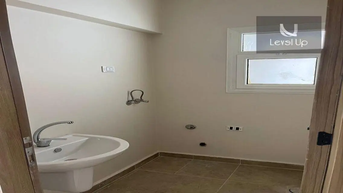 Luxurious Apartment with Balcony and Lake View near Main Landmarks