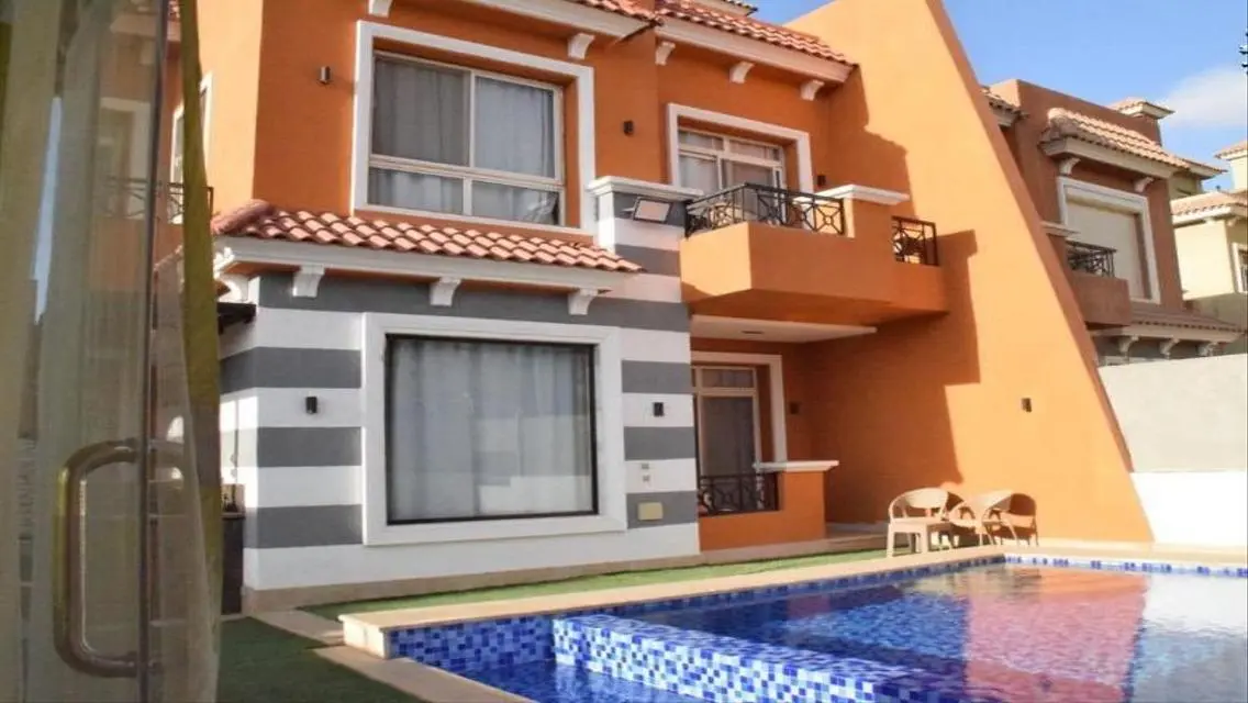 Luxury Apartment of 370 sqm with Private Garden