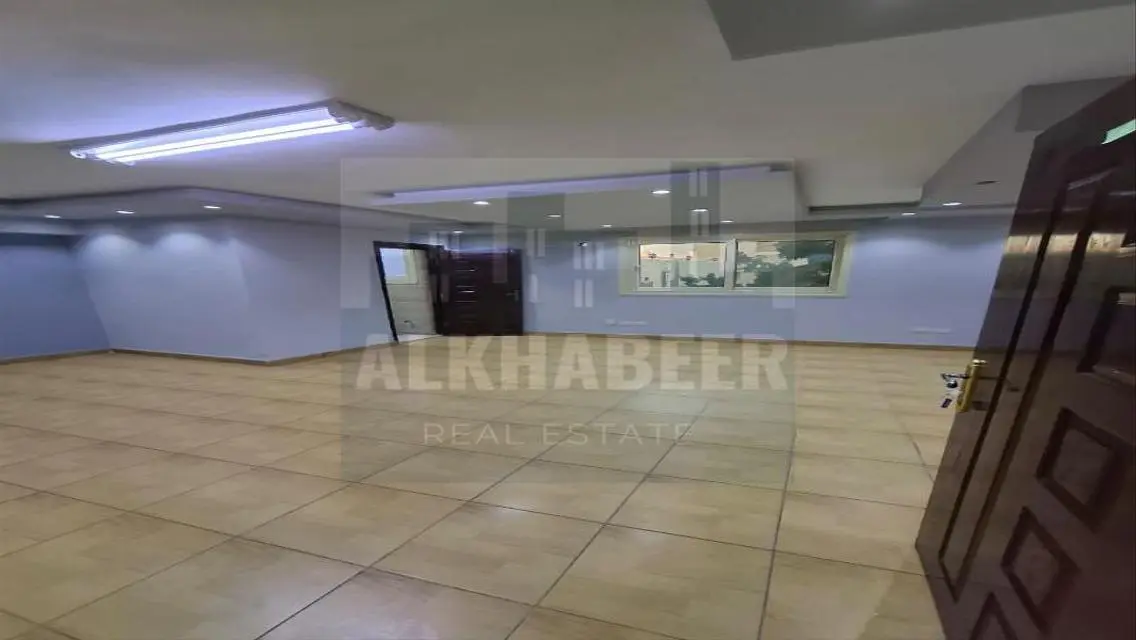 Investment Opportunity: Office Space of 250 sqm