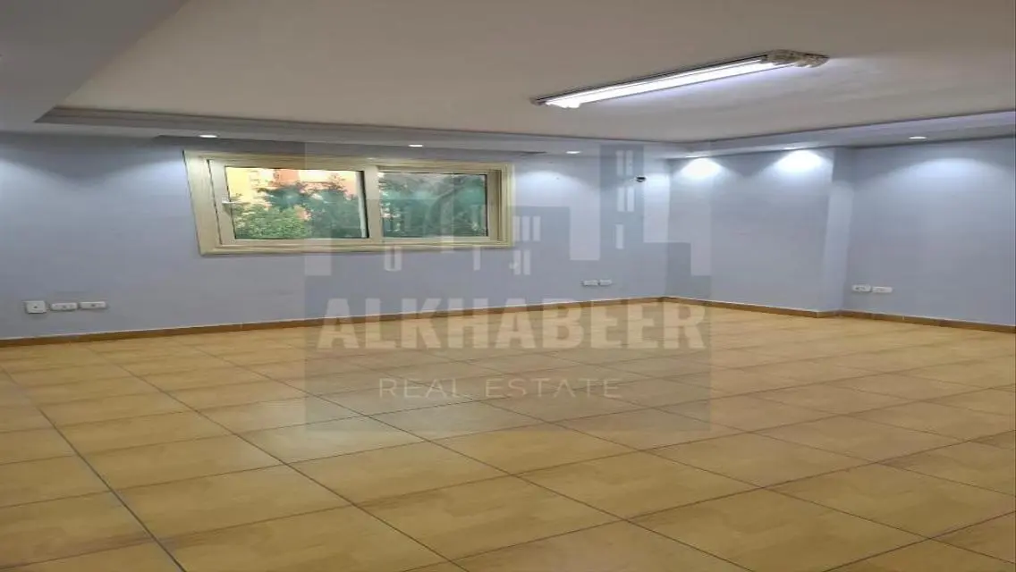 Investment Opportunity: Office Space of 250 sqm
