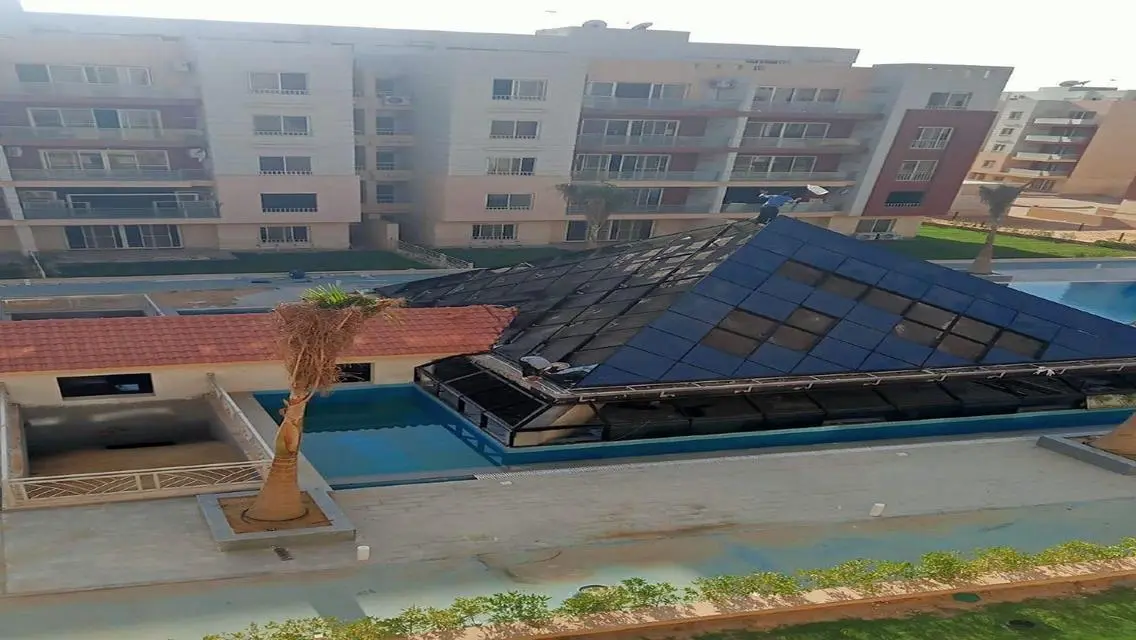شقة فاخرة للإيجار مع شرفة وحارس أمن