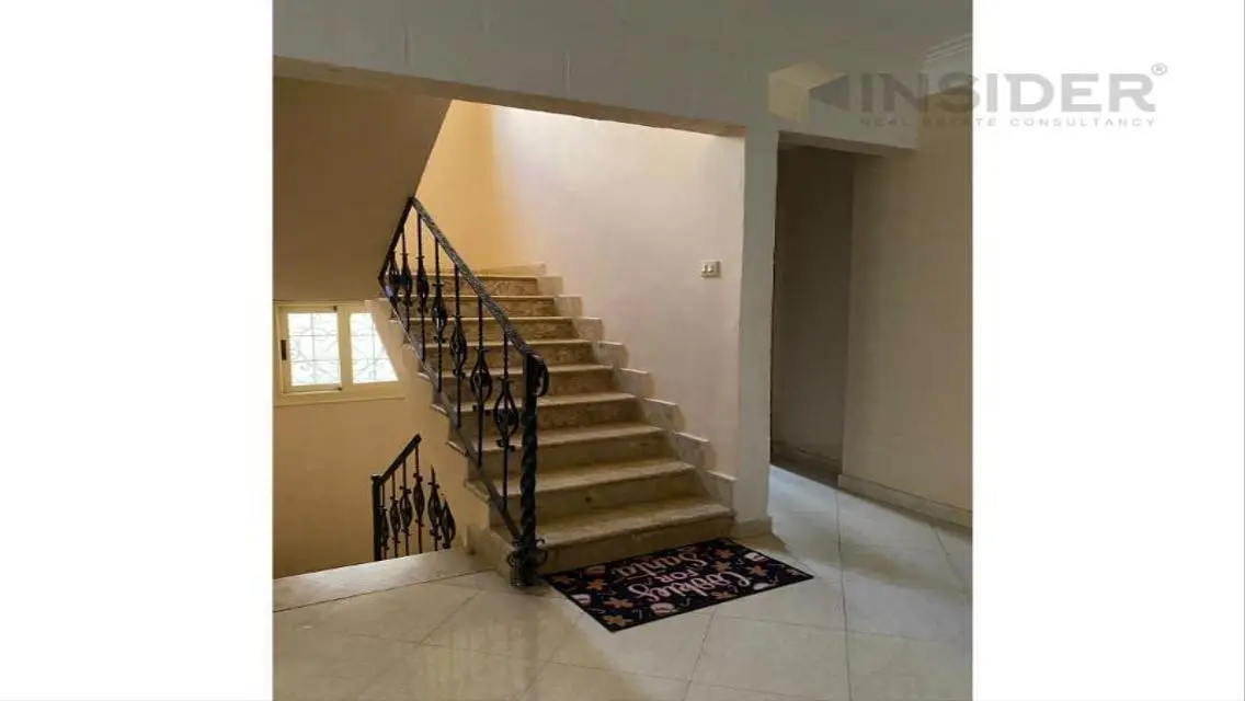 فيلا فاخرة مع غرف دراسة وشرفة