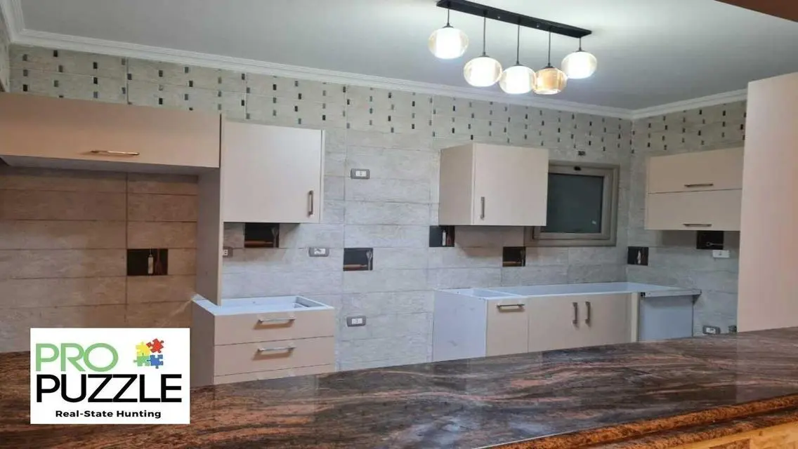 Luxury Apartment for Rent in Galleria Moon Valley - 195 sqm