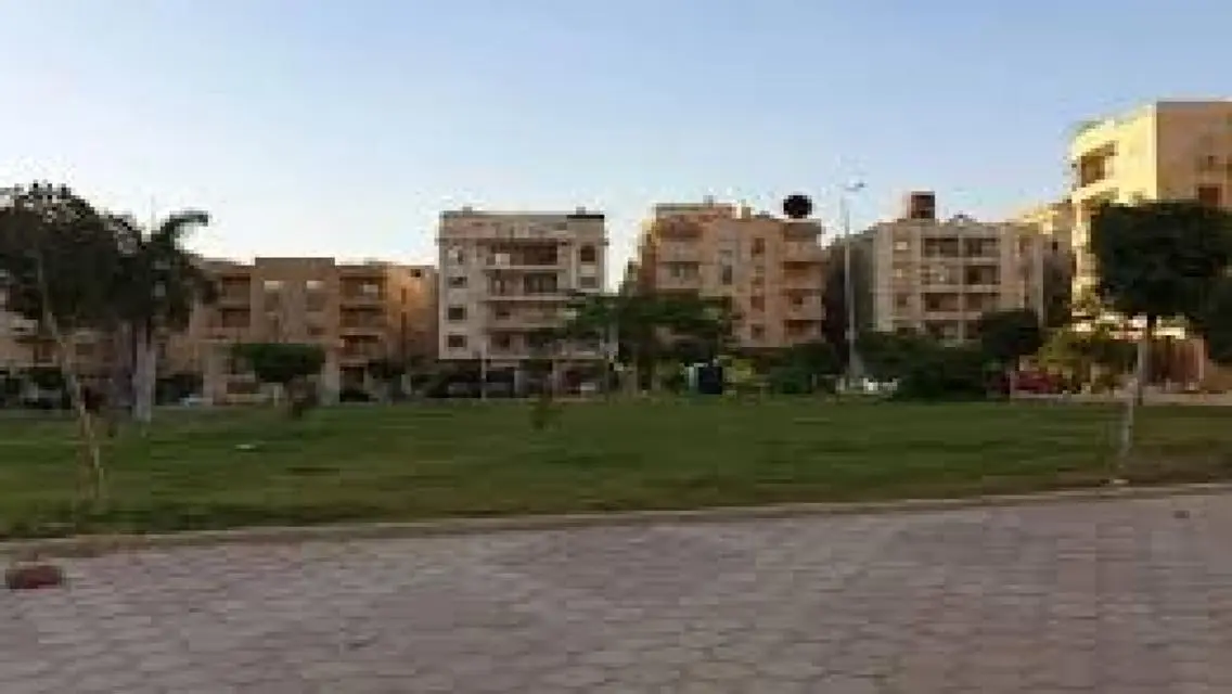 Luxury Apartment with Main Landmark View for Sale
