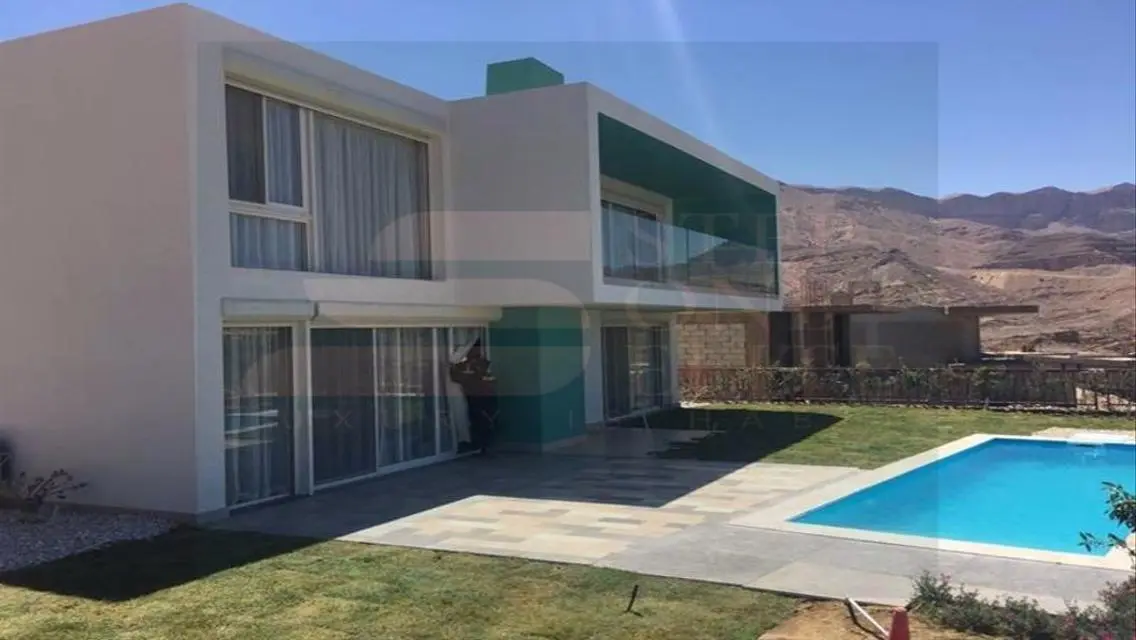 Luxury Apartment for Sale in a Prestigious Compound