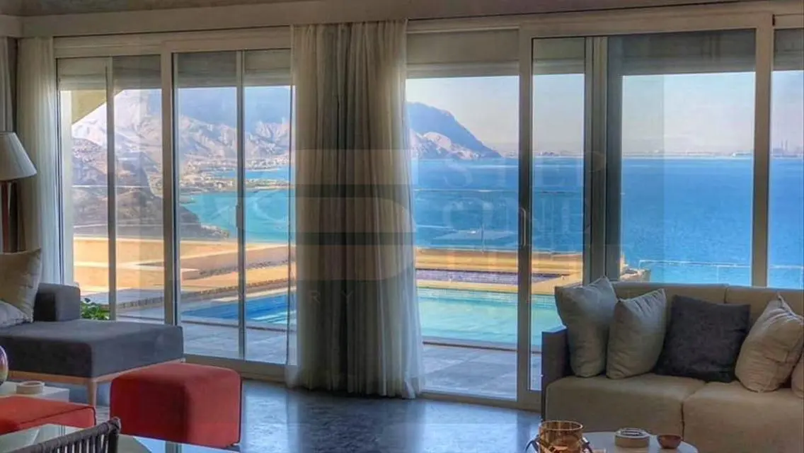 Luxury Apartment for Sale in a Prestigious Compound