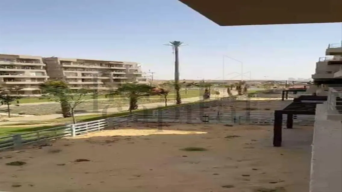 شقة فاخرة 205 متر مع مجموعة من المرافق