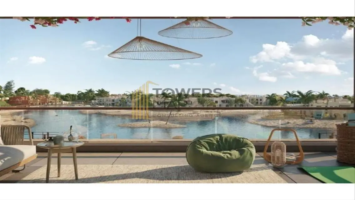 Luxury Apartment Overlooking the Lake with Premium Amenities