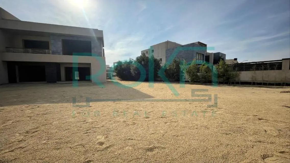 Luxury 4-Bedroom Villa for Sale at 23,500,000