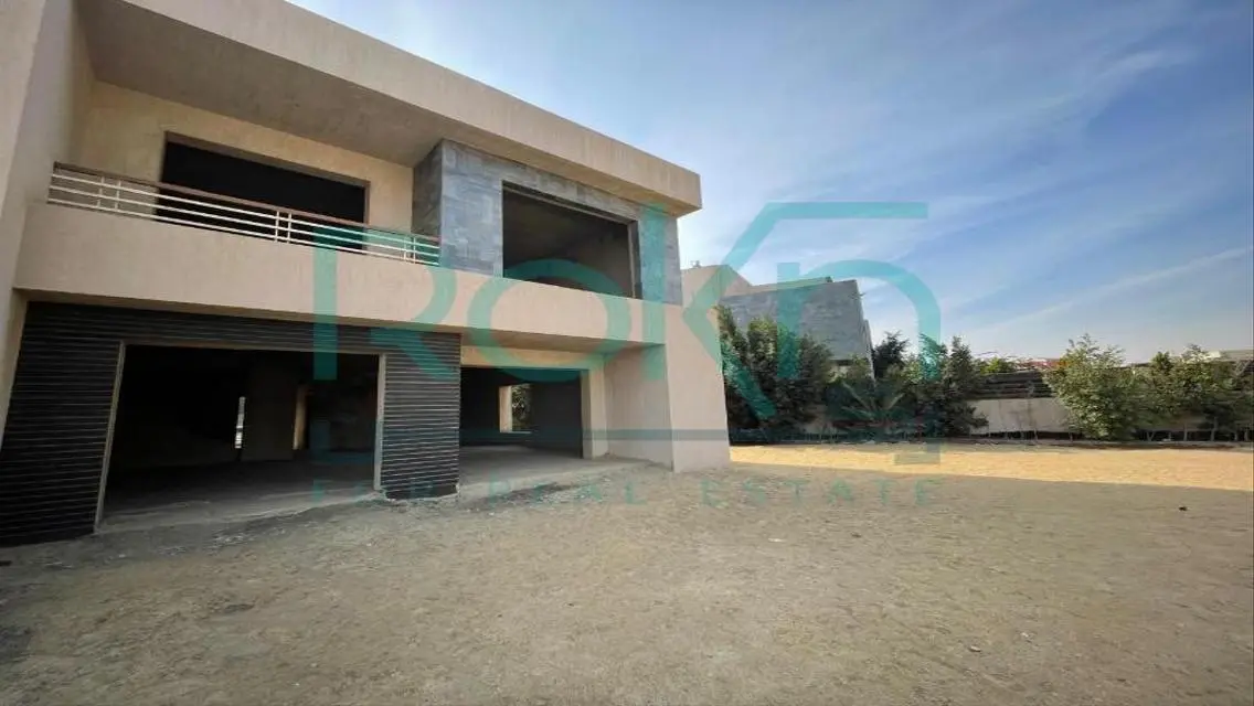 Luxury 4-Bedroom Villa for Sale at 23,500,000