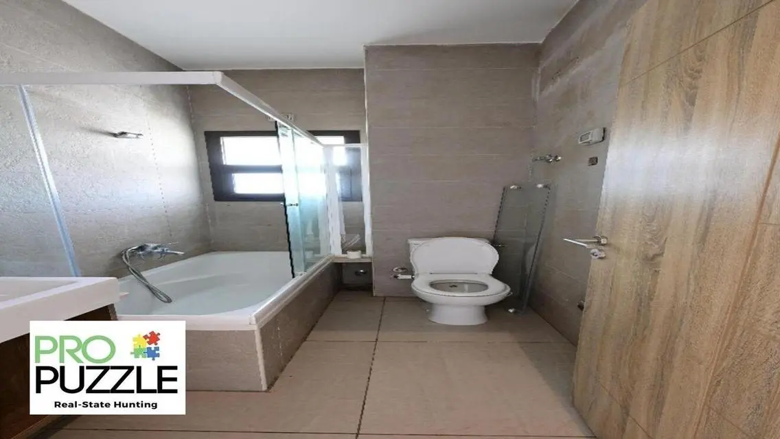 Penthouse for Rent in Marasem - Fifth Square
